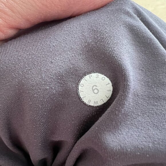 Lululemon Lost In Pace Skirt Skort Black Currant Women's Size 6 Tall - Picture 10 of 10